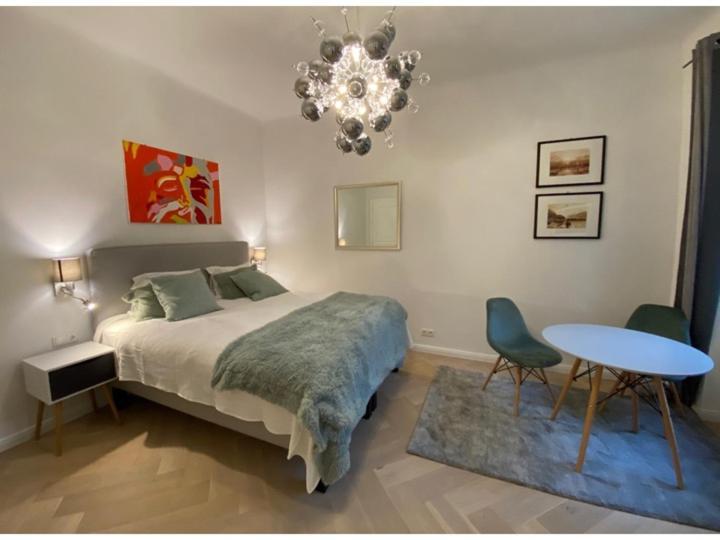 Design Apartment In A Former Monastery Vienna Exterior photo